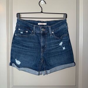 Mid Rise Levi’s Shorts